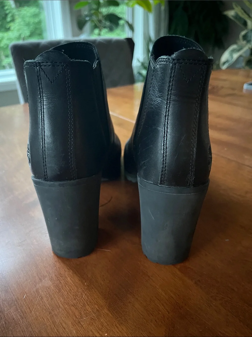 Timberline Women's Allington Chelsea Leather Black Boot size 8